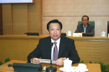 聚焦國內(nèi)六位代省長:關(guān)注民生親民務(wù)實