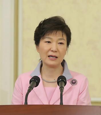 日媒拿樸槿惠私生活做文章 韓方警告“法庭上見(jiàn)”