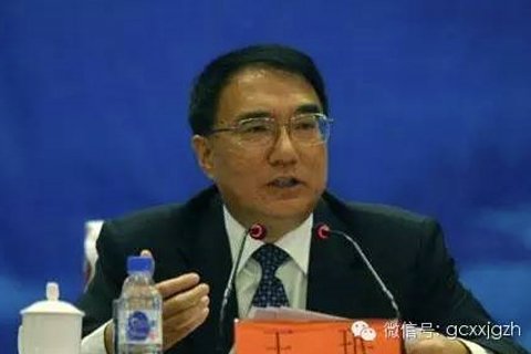 正省部級官員的退休年齡一般是65歲。所以,省委書記、省長這些封疆大吏們,年滿65歲后通常會卸任。
