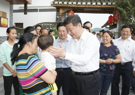 2015616գ(x)ƽ(li)Fx(zhn)ïܜؿشhTȺ֮M(jn)خa(chn)(w)ģLΏ(qing)(jng)I(yng)r(nng)Ҙ(l)tɫ֮ҡ߀չ˽һ(g)l(xing)İl(f)չ׃