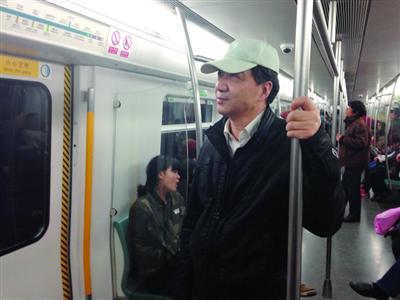媒體對話張召忠:不能因?yàn)轭A(yù)測不準(zhǔn)就不預(yù)測