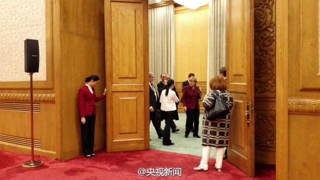 ˏ(qing)cĬˠСՄ(yn)سr(D)