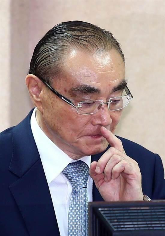 臺(tái)“國防部長(zhǎng)”:若被大陸綁架 那我就自殺