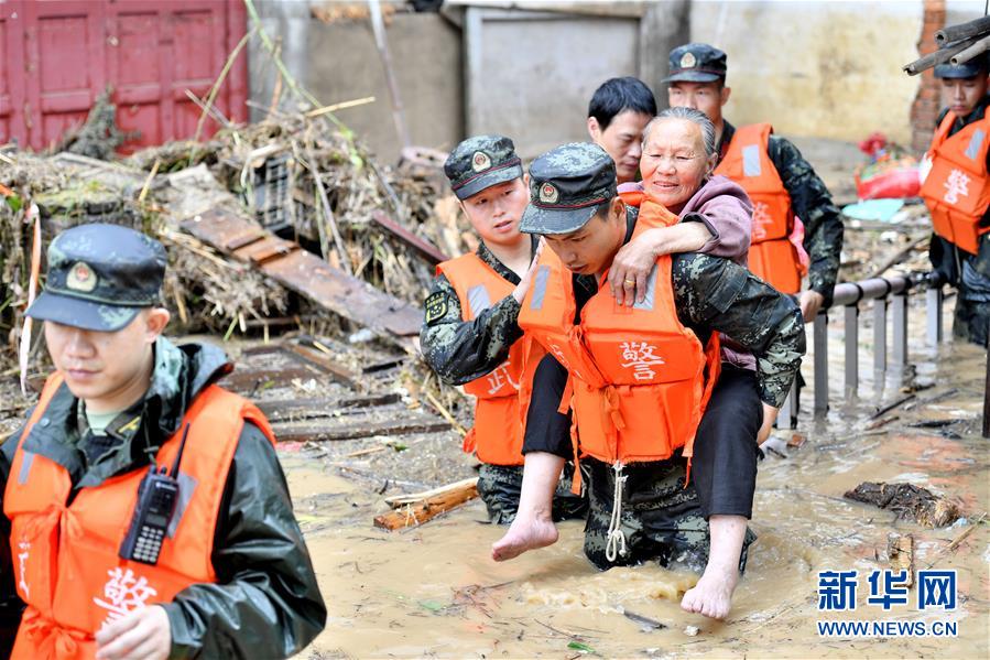 (新華全媒頭條·圖文互動(dòng))(5)沿著中國(guó)特色強(qiáng)軍之路闊步前進(jìn)——黨中央、中央軍委領(lǐng)導(dǎo)推進(jìn)國(guó)防和軍隊(duì)建設(shè)70年紀(jì)實(shí)